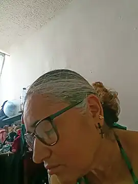 Snapshot of _candi chatting on July 22, 2026, 3:03 pm candi online show from July 22, 2026, 3:03 pm