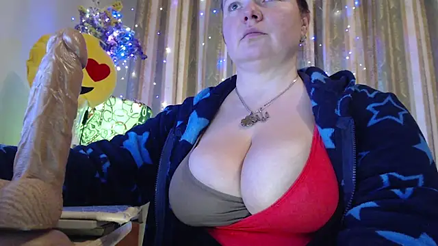 Snapshot of amorelara chatting on March 21, 2026, 8:19 am amorelara online show from March 21, 2026, 8:19 am