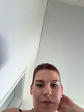 RiriRoseey online show from June 13, 2026, 7:39 am