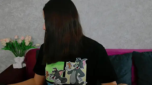 Snapshot of Miss_Arwen chatting on November 18, 2025, 5:44 am Miss Arwen online show from November 18, 2025, 5:44 am