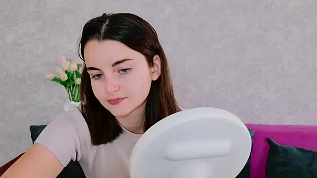 Snapshot of Miss_Arwen chatting on September 18, 2025, 5:10 am Miss Arwen online show from September 18, 2025, 5:10 am