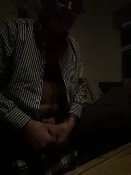 Shyboy817 online show from February 1, 2026, 1:48 am