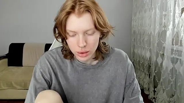 StellaDavis online show from May 12, 2026, 11:05 am