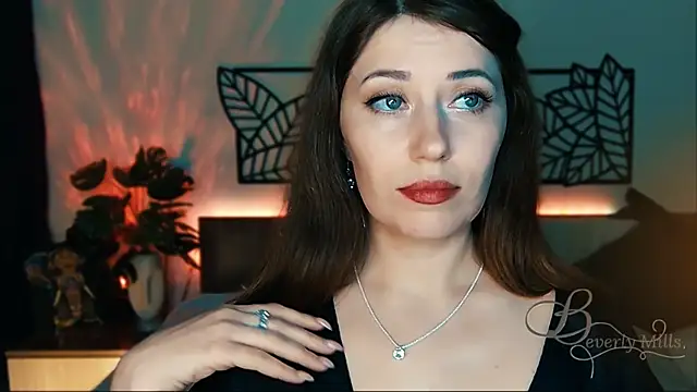 MissBeverlyMills online show from January 25, 2025, 6:35 pm