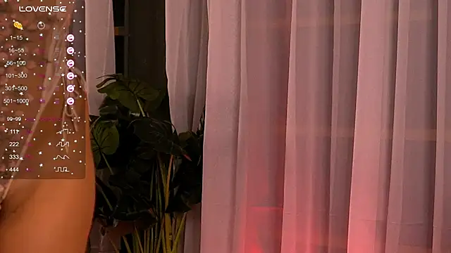 CynthiaWest online show from November 6, 2025, 4:05 am