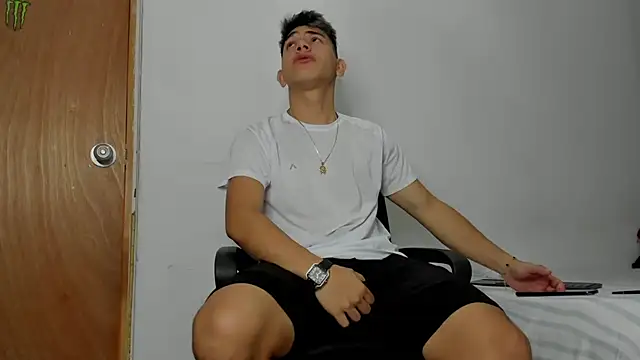 andrew rose  online show from February 19, 2026, 6:27 pm