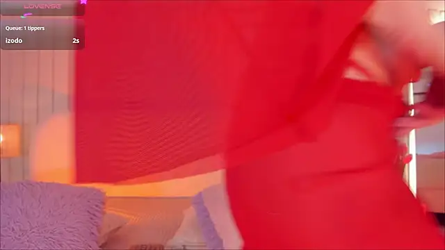 Snapshot of Megan-holly chatting on March 19, 2026, 9:04 pm Megan-holly online show from March 19, 2026, 9:04 pm