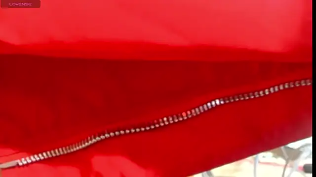 Missthigh online show from June 17, 2026, 4:06 pm