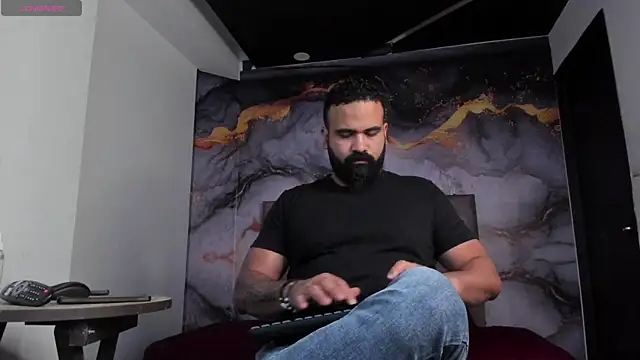 Snapshot of Drako_Argentii chatting on January 7, 2026, 4:17 am Drako Argentii online show from January 7, 2026, 4:17 am