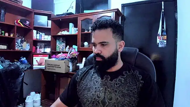 Snapshot of Drako_Argentii chatting on March 11, 2025, 4:41 am Drako Argentii online show from March 11, 2025, 4:41 am