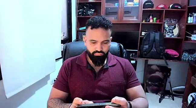 Snapshot of Drako_Argentii chatting on February 1, 2025, 3:50 pm Drako Argentii online show from February 1, 2025, 3:50 pm