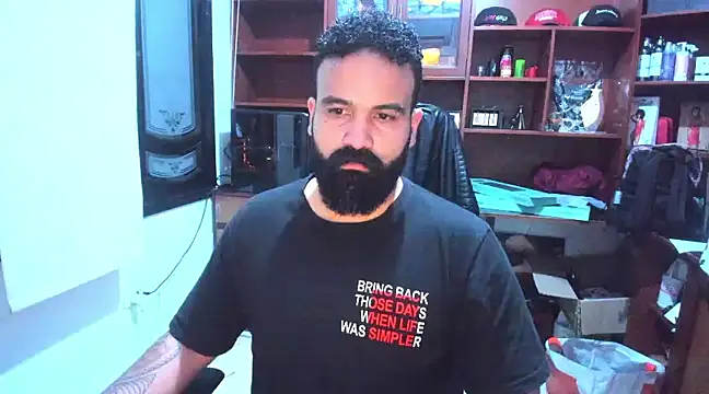 Snapshot of Drako_Argentii chatting on January 21, 2025, 3:37 am Drako Argentii online show from January 21, 2025, 3:37 am