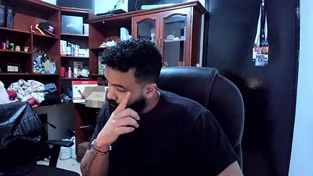 Snapshot of Drako_Argentii chatting on March 9, 2025, 6:28 am Drako Argentii online show from March 9, 2025, 6:28 am