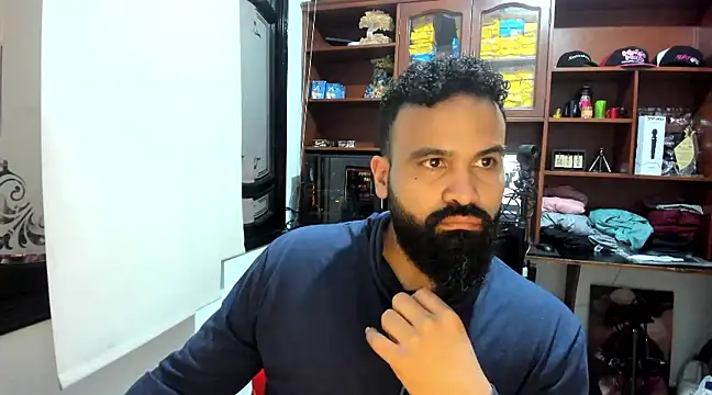 Snapshot of Drako_Argentii chatting on February 17, 2025, 2:49 pm Drako Argentii online show from February 17, 2025, 2:49 pm