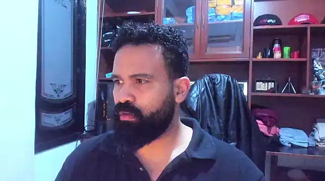 Snapshot of Drako_Argentii chatting on January 29, 2025, 3:33 am Drako Argentii online show from January 29, 2025, 3:33 am