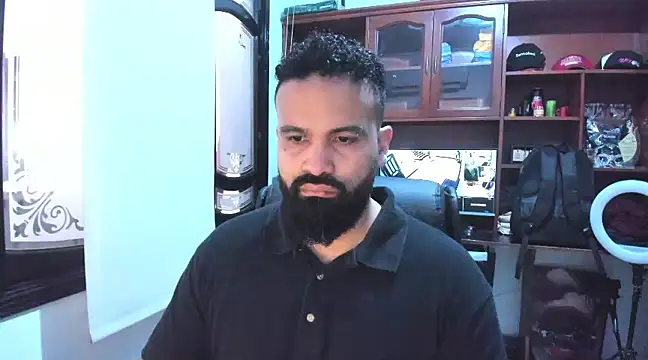 Snapshot of Drako_Argentii chatting on February 4, 2025, 7:33 pm Drako Argentii online show from February 4, 2025, 7:33 pm