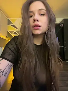 Vikki toriya online show from November 5, 2025, 1:09 am