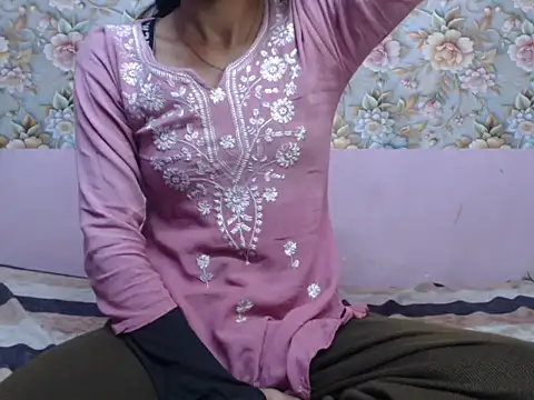 Angel kiyara online show from February 25, 2026, 7:36 pm