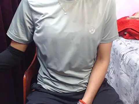 Angel kiyara online show from February 7, 2026, 6:49 pm