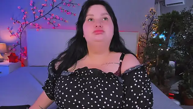 MonaSteele online show from June 9, 2026, 12:17 pm
