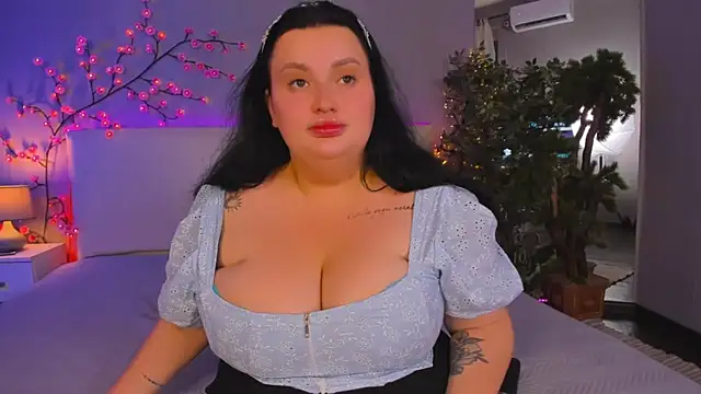 Snapshot of MonaSteele chatting on May 21, 2026, 12:13 pm MonaSteele online show from May 21, 2026, 12:13 pm