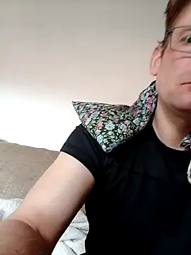 MArciQuarky online show from February 15, 2025, 1:05 pm