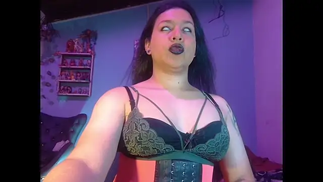 Snapshot of giorgina_caliente chatting on July 17, 2026, 10:18 pm giorgina caliente online show from July 17, 2026, 10:18 pm