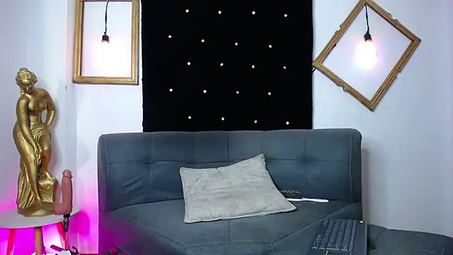saskya deluxxe oficial  online show from May 24, 2026, 6:08 pm