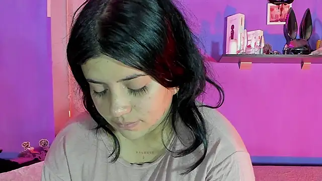 Alexa Espinoza online show from February 21, 2025, 2:27 pm