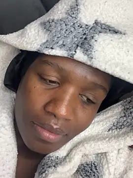 Snapshot of Kinkyy_ chatting on March 17, 2026, 12:13 am Kinkyy online show from March 17, 2026, 12:13 am