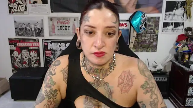 Rollyderolandia666 online show from May 5, 2026, 8:23 pm
