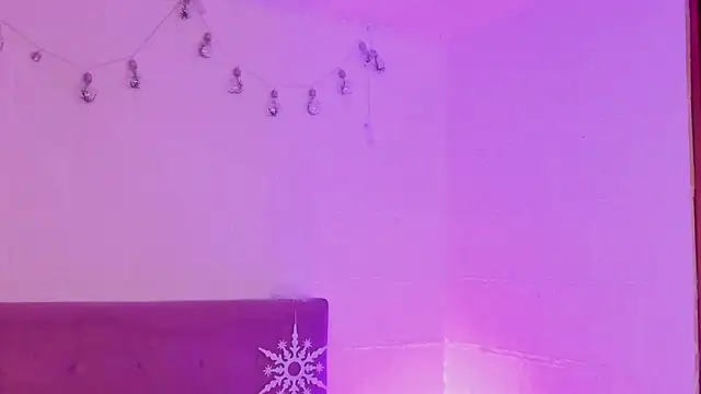 v1cky  online show from December 20, 2025, 10:45 pm