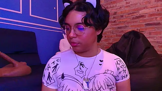 Emmapark  online show from November 27, 2025, 7:14 pm