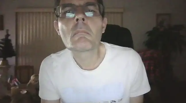 Copfiremen4566 online show from December 5, 2024, 4:15 am