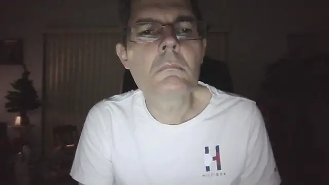 Copfiremen4566 online show from December 2, 2025, 4:03 am