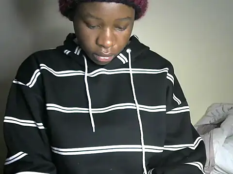 Snapshot of Novah_ chatting on March 22, 2026, 5:47 pm Novah online show from March 22, 2026, 5:47 pm