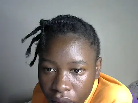 Snapshot of Novah_ chatting on February 6, 2026, 9:22 pm Novah online show from February 6, 2026, 9:22 pm