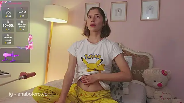 KittyAna online show from March 12, 2025, 10:39 pm