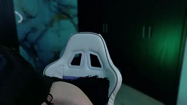 Madison Jackson online show from September 23, 2025, 10:06 pm