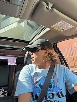 Georgiafox online show from November 2, 2025, 2:00 pm