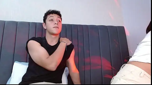 24 7horny  online show from April 23, 2026, 1:13 pm