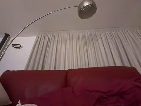 IL GINECOLOGO  online show from December 9, 2024, 2:13 am