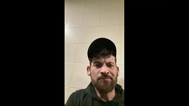 BABY-COME online show from December 1, 2025, 9:26 pm