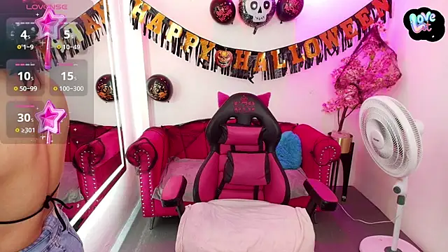 Miss dolly  online show from November 3, 2025, 12:31 pm