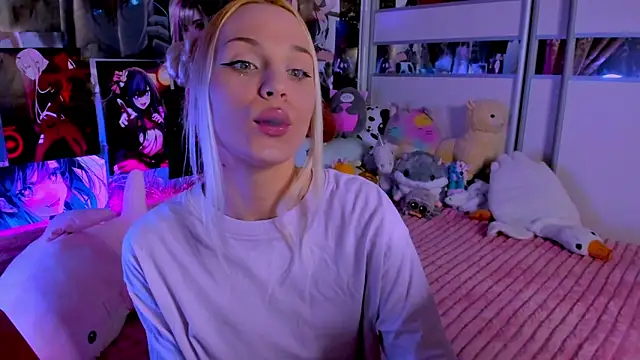 Cute  Pony online show from April 23, 2026, 8:54 pm