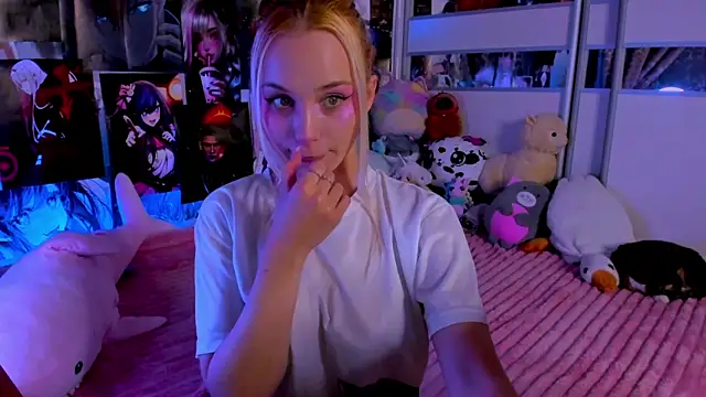 Cute  Pony online show from October 15, 2025, 9:01 pm