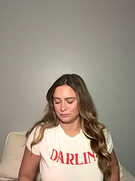 Sophie Raegan online show from September 10, 2025, 2:38 pm