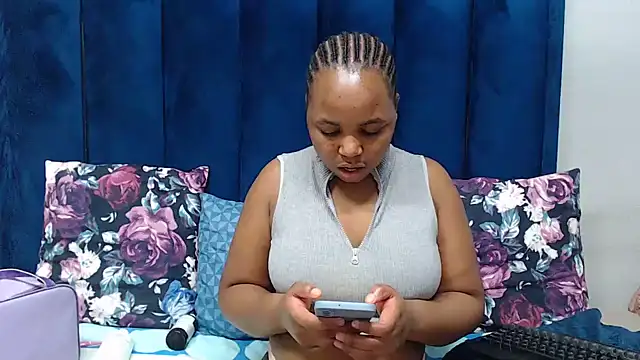 HotSmallTits online show from June 18, 2026, 7:08 pm