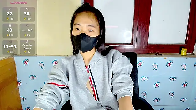   Saphia   online show from November 14, 2025, 4:49 am