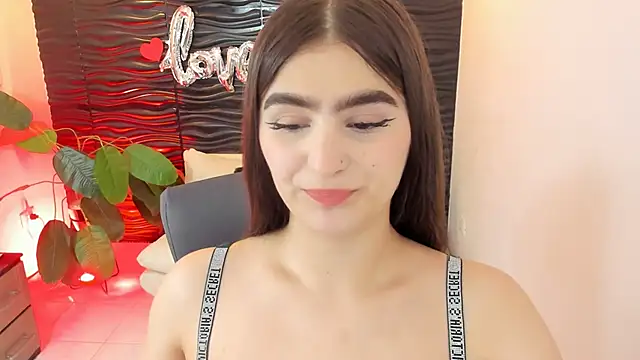 sofia 44 online show from October 4, 2025, 12:50 pm